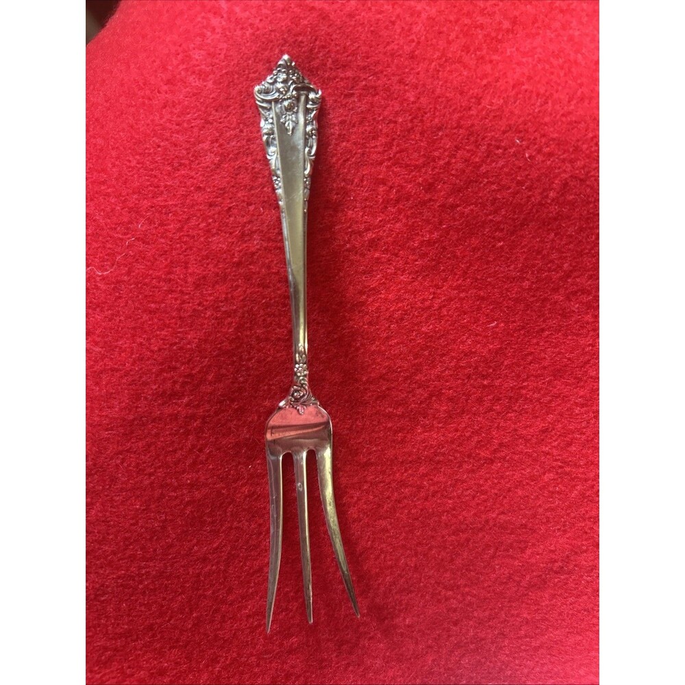 Rondelay by Lunt Sterling Silver 4 7/8" Lemon Fork No Monogram 1963-97